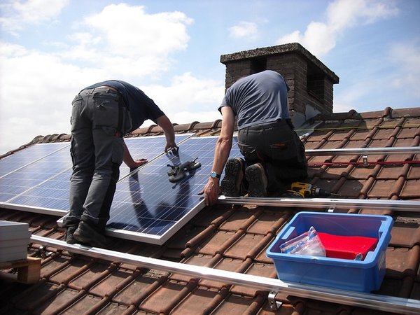 Quels sont les critères de qualité pour choisir un professionnel des panneaux solaires ?